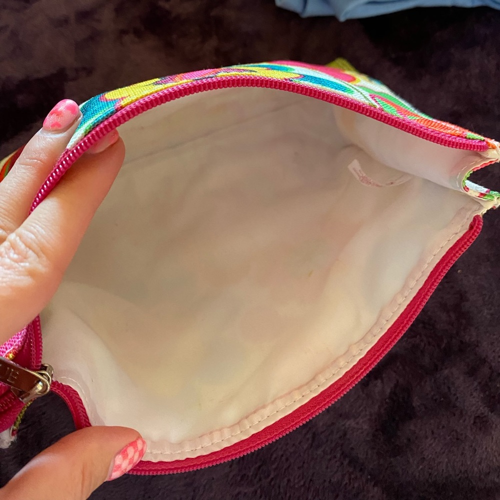 Clinique floral make up bag - Picture 9 of 12